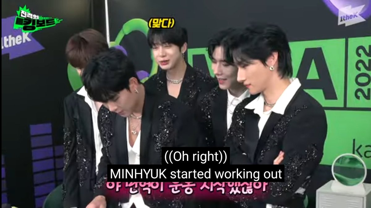 incorrecthh's tweet photo. On the question of who has the prettiest body.

Jooheon/IM: Hyungwon 
Minhyuk: Hyungwon’s chest got a lot smaller.
Hyungwon: Minhyuk started working out. 

😵‍💫😵‍💫😵‍💫 thanks for the info hyunghyuk https://t.co/TbQCkYhaKa