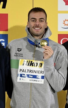 Sempre lui. Sempre sul tetto del mondo. Sempre nei 1500sl. 8 anni dopo #Doha2014 il re è sempre <a href="/greg_palt/">Gregorio Paltrinieri</a>!

#Melbourne2022
