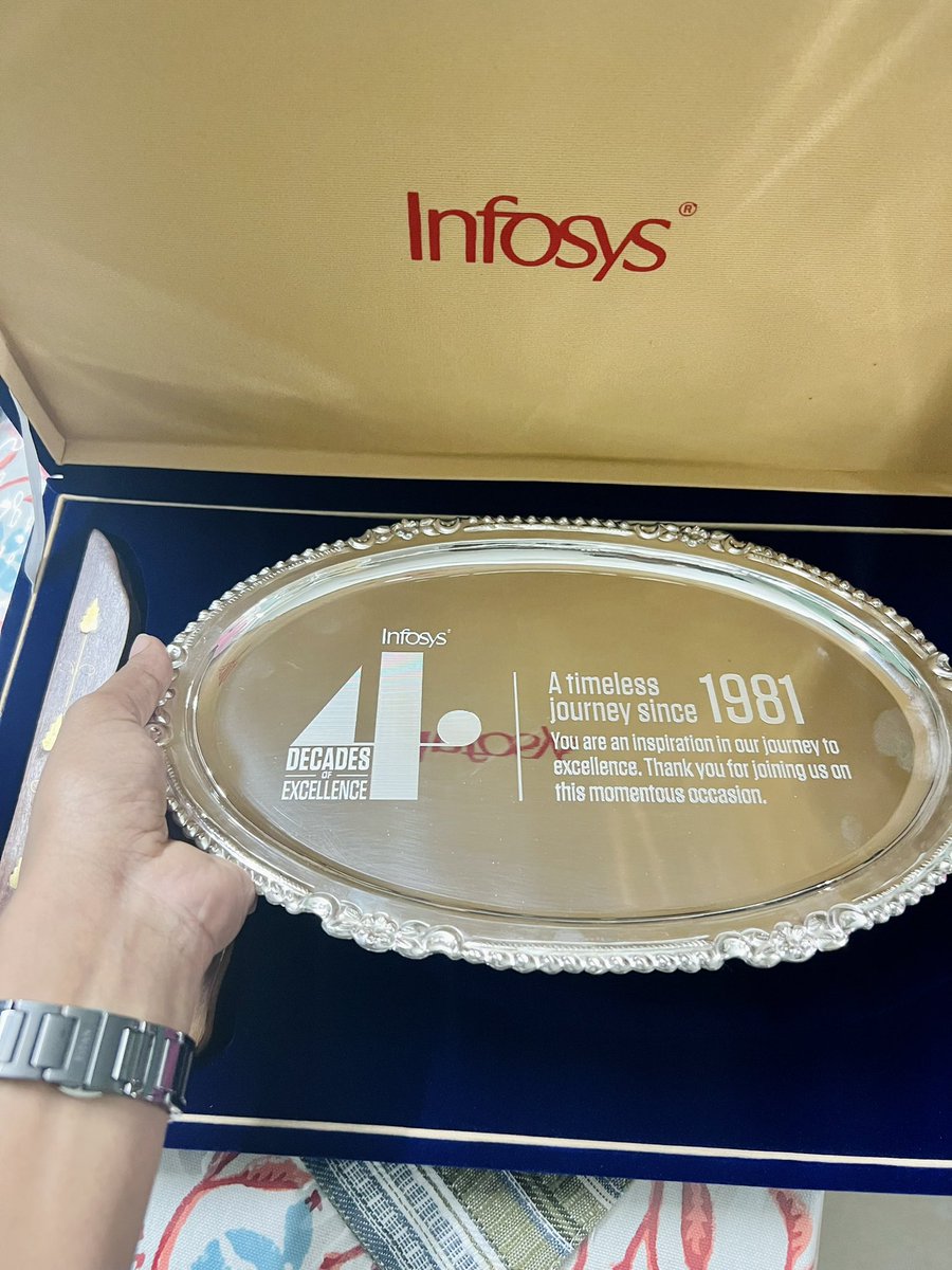 AiyyoShraddha's tweet photo. Dear @Infosys, what an absolute privilege to perform at your 40th year celebrations! Today I felt completely at home when I was on stage for you. Like we have known each other forever…Thank you for the warmth and love that is so specially you. https://t.co/NFrNmT6Vdp