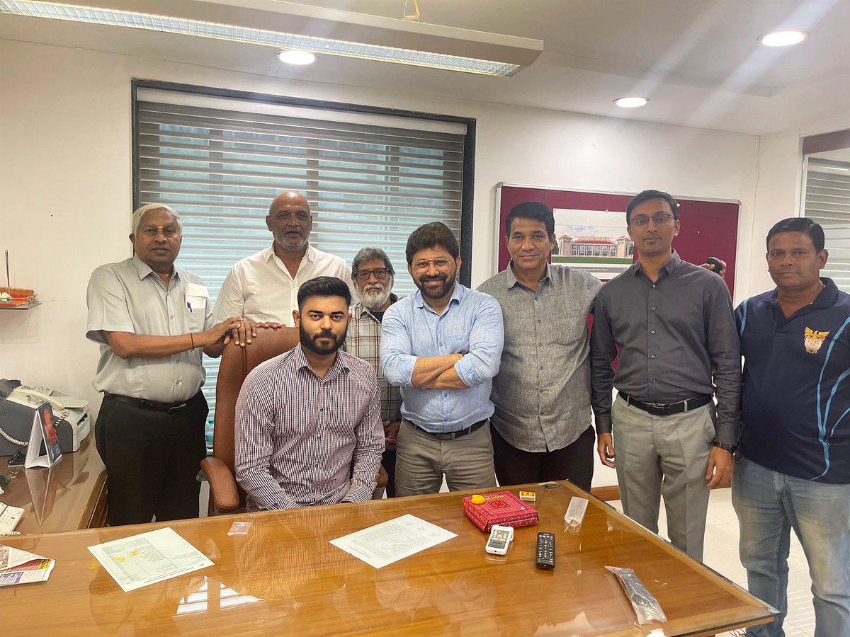 Vihang Sarnaik (@vihangsarnaik) on Twitter photo Took charge of the office as Chairman - T20 league Governing council <a href="/MumbaiCricAssoc/">Mumbai Cricket Association (MCA)</a> HQ today. Privileged to be leading the council as we aim to take it to greater heights ! ๐๐ผโ
Took charge of the office as Chairman - T20 league Governing council <a href="/MumbaiCricAssoc/">Mumbai Cricket Association (MCA)</a> HQ today. Privileged to be leading the council as we aim to take it to greater heights ! ๐๐ผโ