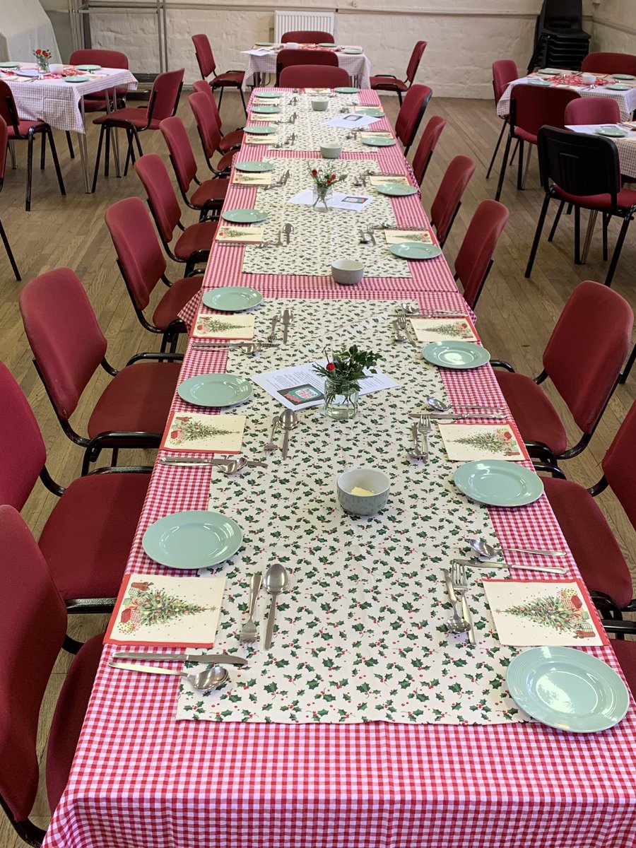 SarahERoberts3's tweet photo. All ready for our Longest Table event as part of our community lunches in Chipping Campden. #longest table 2022 #community #warmspace ⁦@CampdenVicar⁩ ⁦@jnibs86⁩ https://t.co/KKf1Ya04iR