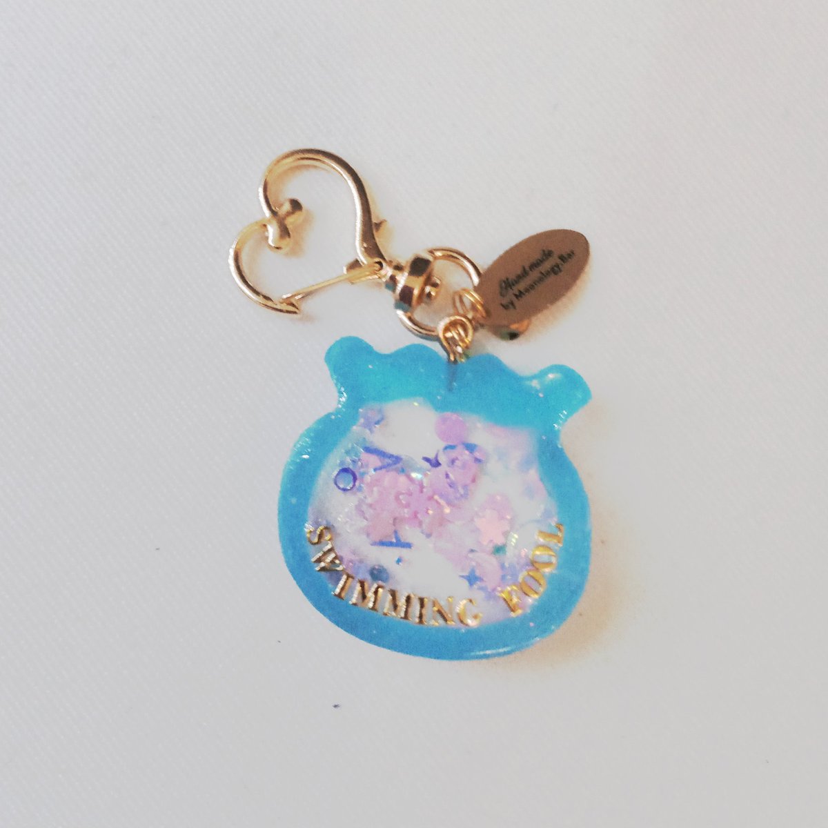 MoonologyBar's tweet photo. cocok untuk :
✨kado untuk diri sendiri
✨kado untum teman &amp; keluarga
Menerima :
✨custom untuk giveaway
✨custom untuk dijual kembali
✨group order 
✨request untuk buka Pop up di konser kpop dll

DM untuk info lebih lanjut☺️

#SEVENTEEN #SVT_OnAAA https://t.co/OBQEAWap8n