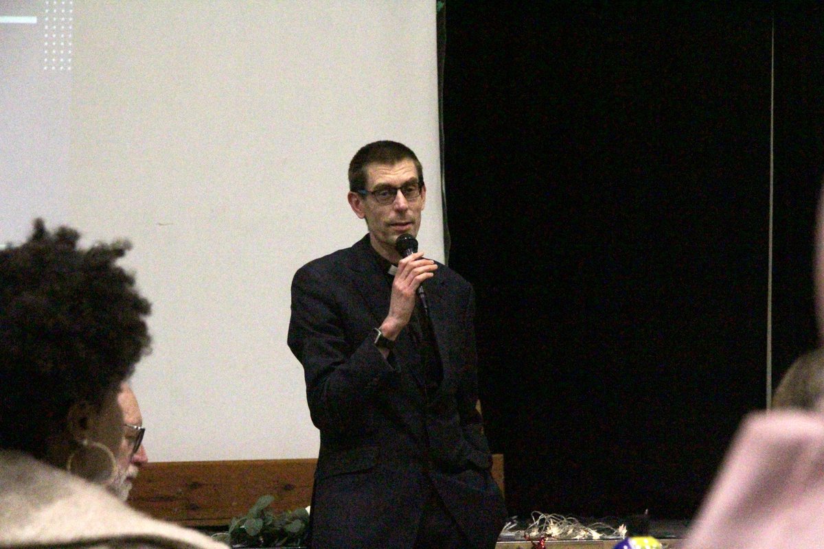 DialogueSociety's tweet photo. Dialogue Society #Leicester Christmas dinner has taken place on Saturday, the 9th of December. It was an excellent atmosphere for everyone to bond over dinner. Thanks to all the community leaders, guests, and volunteers for being part of the event
#ChristmasisCommunity https://t.co/IOHyDFwBju