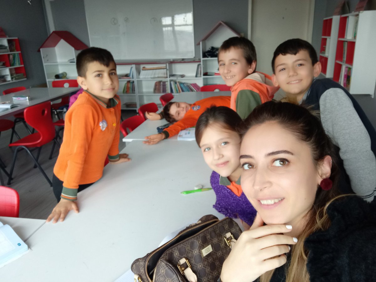 Biz altı kişiydik, biri yarı baygın 😁