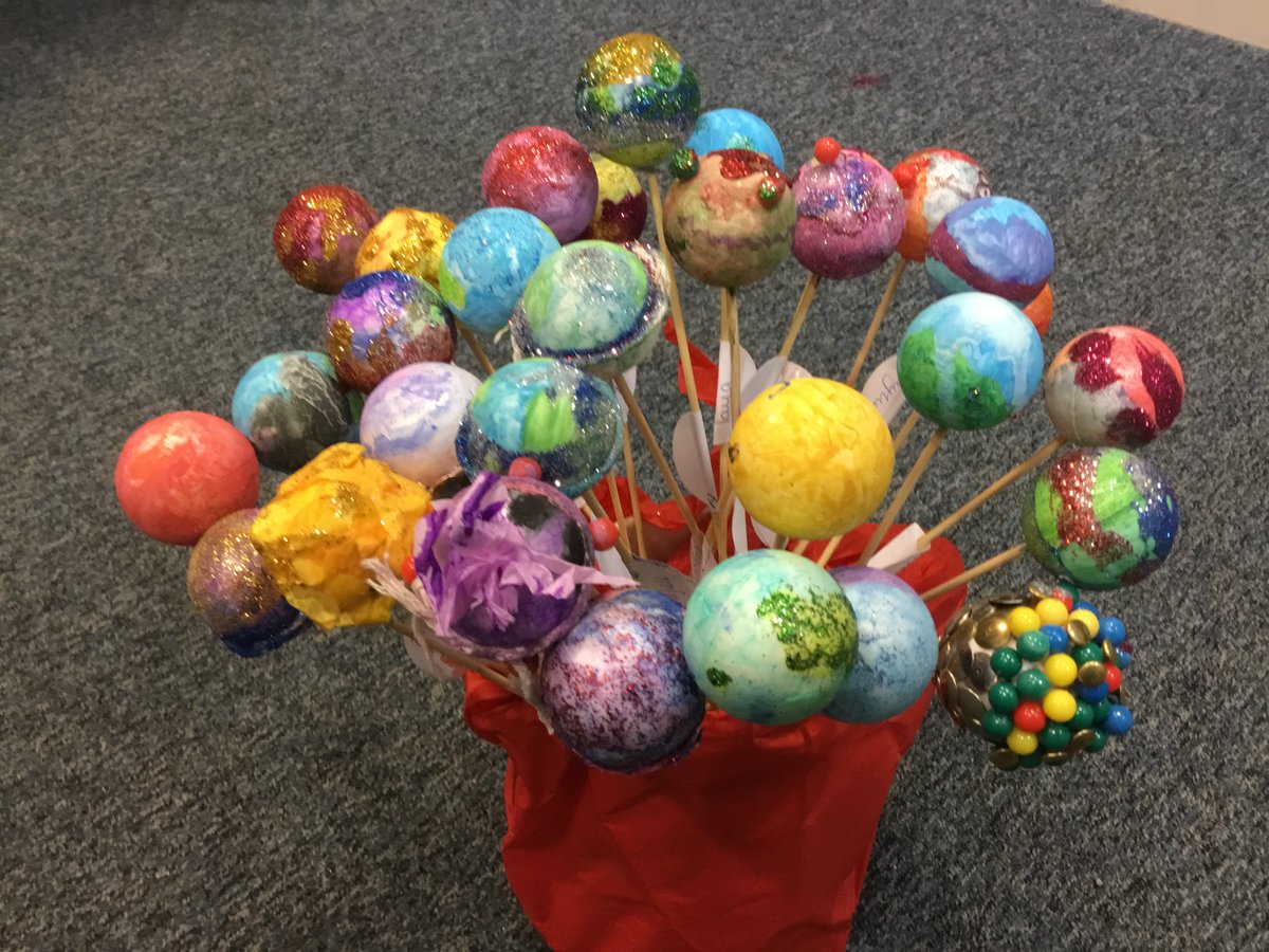StHildasBury's tweet photo. Year 5 took part in a STEM session this morning. They recapped their knowledge of prior planets and then designed their own planet. @RAL_Space_STFC
@STEMHub_SE #FestiveSolar https://t.co/AJbUM97zNU