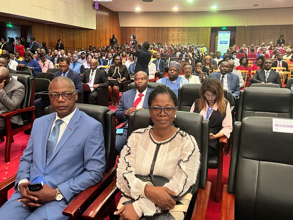 CentrePasteur's tweet photo. Le @CentrePasteur prend part depuis ce 13/12/22 à la #ConférenceMédicaleNationale du🇨🇲.Au cours de la visite des stands, le Ministre de la Santé a pu se rendre compte qu'avec ses accréditations (#Iso15189; #IsoCEI17025) pour l'#analysemédicale et l'#analysedeseauxetdesaliments, https://t.co/lJwSkvFbzW