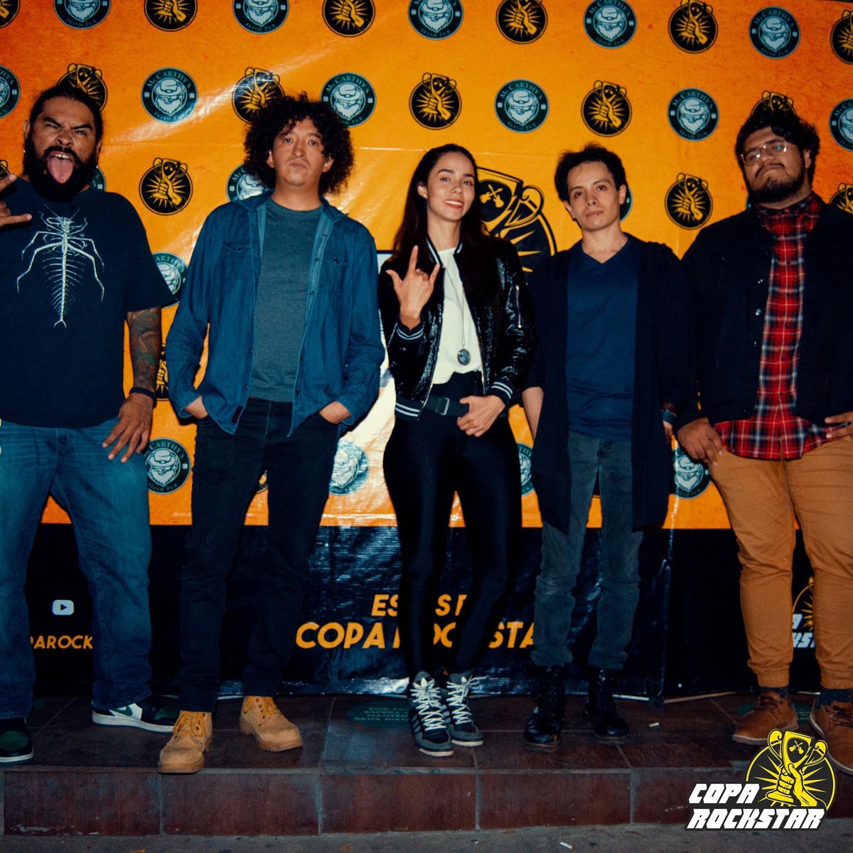 oficialdeymano's tweet photo. Fue un año intenso, con buenas y malas experiencias, hoy recordamos con alegría cada una de ellas, ya termina un ciclo y estamos listos para iniciar otro #rock #and #roll #musica #arte #artista #Diciembre2022 #Resistencia #resilience #adelante #vive #nobusques #encontraras https://t.co/YN3HyrGxbB