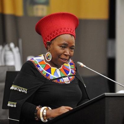 ComradeMDU's tweet photo. This is my President.

Today she showed her braveness and leadership many been questioning her of.

@DlaminiZuma my President. https://t.co/Vz9hvkl300