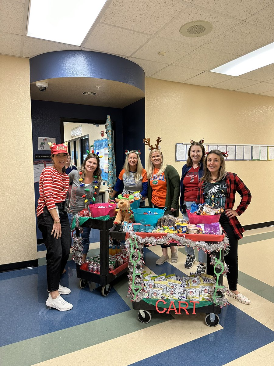 PLEgators's tweet photo. Holly Jolly Cart room service delivered to the best staff around! #snacksfordays #hollyjolly @PLEgators 🎄 🐊 https://t.co/XbXoRSCVUm