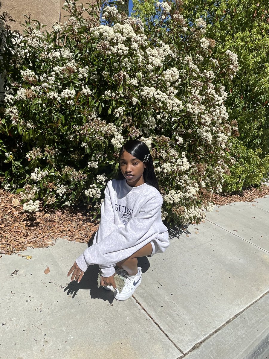 $weet. 🍒 tweet media