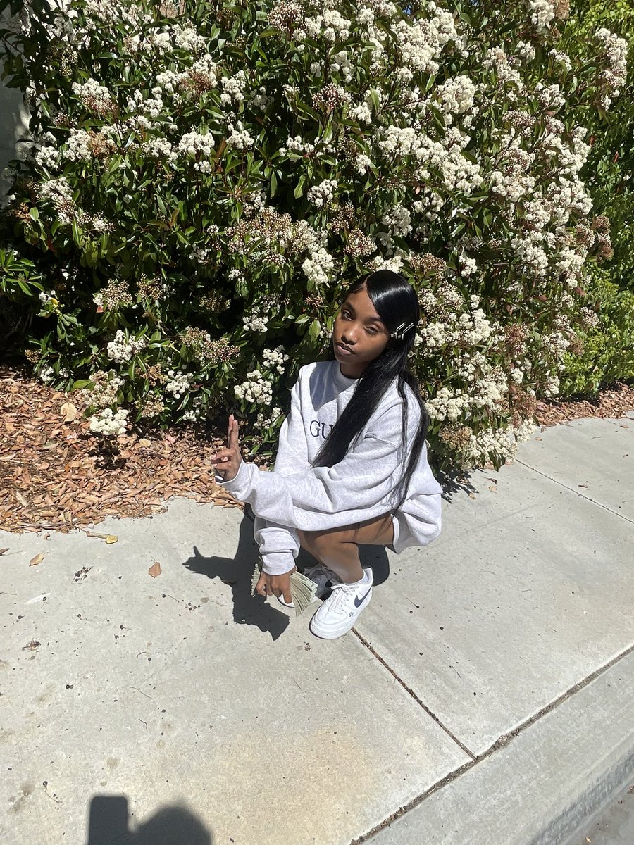 life’s great, pussy still good 🪝