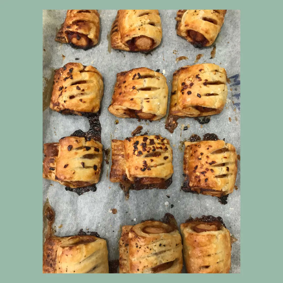 LuminaryBakery's tweet image. The trainee&apos;s pastry techniques are elevating on the #LuminaryEmployabilityCourse as our trainees practiced making puff &amp;amp; rough puff pastry this week in the form of tartlets &amp;amp; sausage rolls. 

They did an absolutely fantastic job &amp;amp; absolutely smashed these tricky bakes!