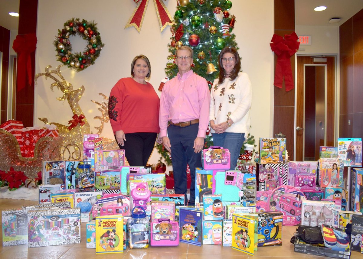 TCISDFoundation's tweet photo. Thank you @MarathonPetroCo for your $5,000 donation in gifts to the Foundation for @TexasCityISD students. It is so appreciated! https://t.co/cLPgpgeV93