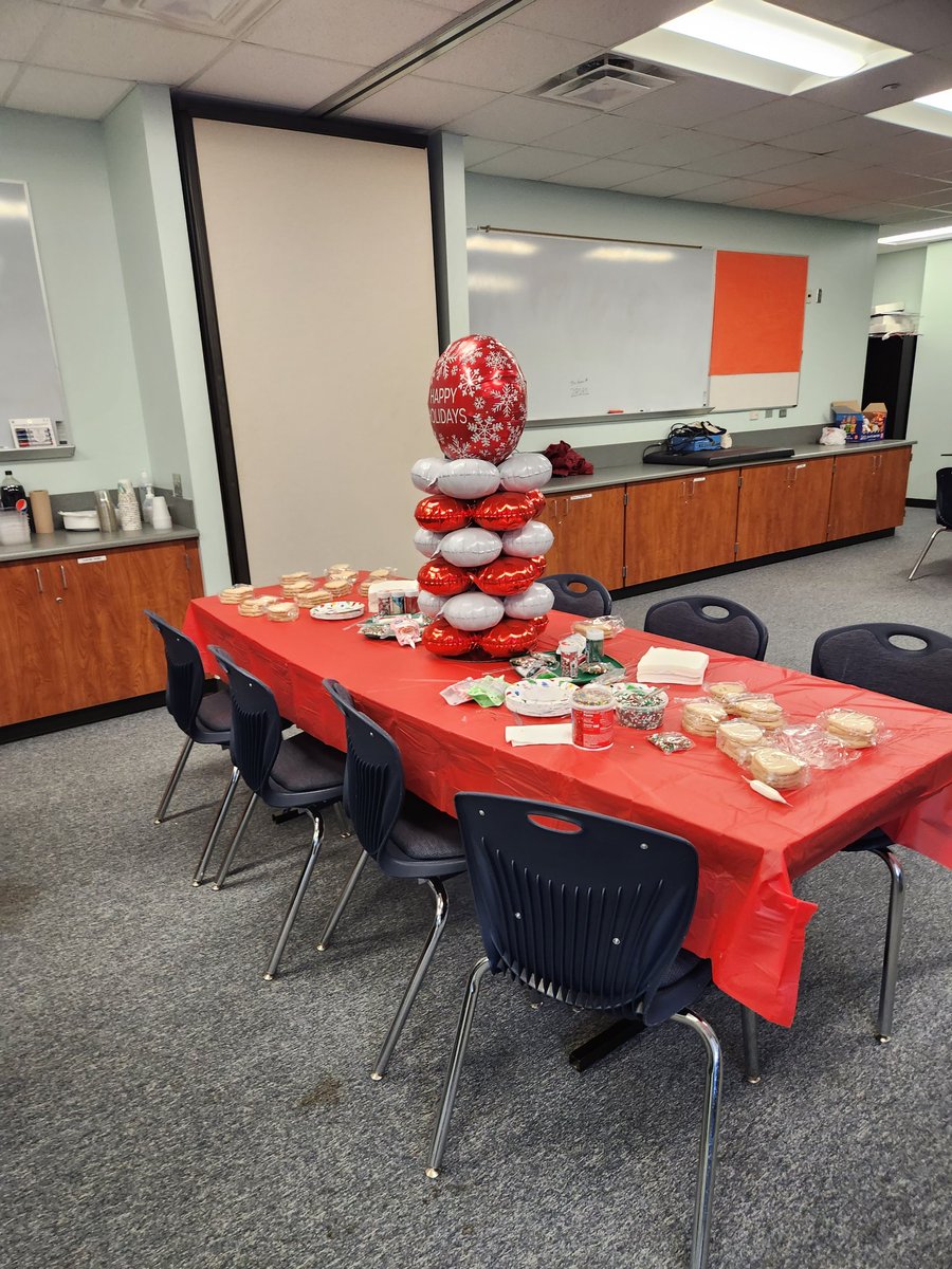 Knox JH ELA Instructional Coach tweet media