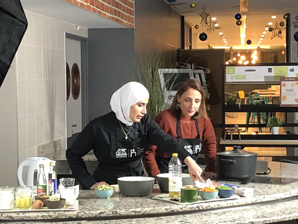 Cours de cuisine syrienne avec la cheffe Doha depuis nos cuisines internes à <a href="/generalifrance/">Generali France</a> ! 
Un plat principal et un dessert de fête. On va se régaler…. 🤗 Doha à bénéficié de l’accompagnement de <a href="/RucheParis/">La Ruche</a> dans notre #incubateur <a href="/HumanSafetyNet/">The Human Safety Net</a> à <a href="/montreuil/">Ville de Montreuil</a>.