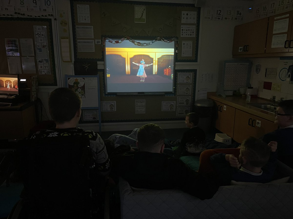 Miss Prentice & The Hive 🐝 tweet media