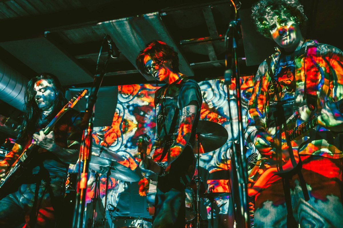 . @MMALYPHOTO's love of live music comes out strong in his photos taken at this year's LEVITATION! Featuring @theblackangels, @tfs_theband @TrailOfDead and @heartlessbstrds.