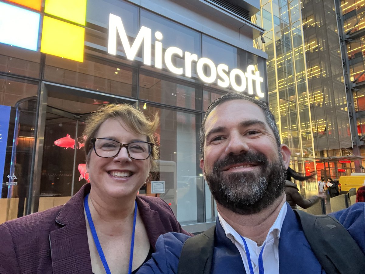 deliverhs's tweet photo. Our own Debra Voss and @mch110 had an amazing time meeting thought leaders from #healthcare and pharma at the always inspiring @nodehealthorg #DMC22 Conference. Deb &amp; Mitch even got to tour the Microsoft Experience Center in NYC! Thanks to all who shared their wisdom with us. https://t.co/eyy12rxS6T
