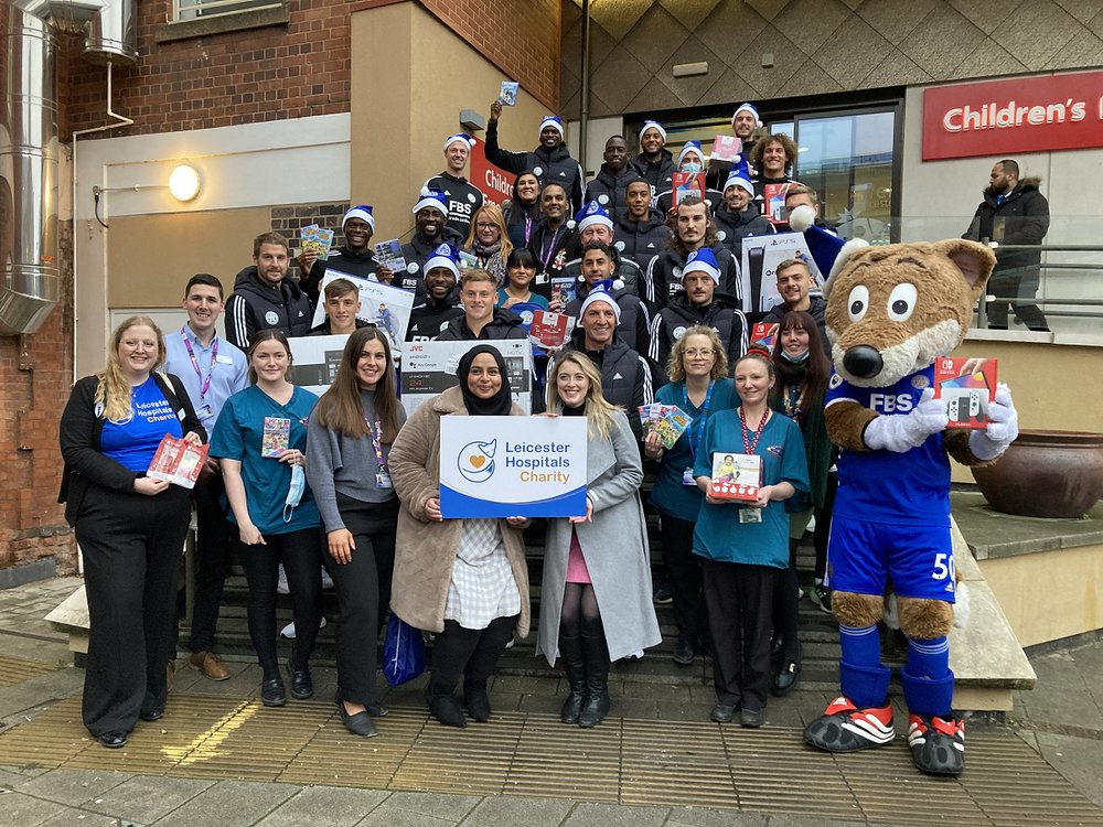 🦊💙Thank you @lcfc for dropping into Leicester Children's Hospital to spread some extra-special Christmas cheer to some of our youngest patients. 

The Foxes were accompanied by <a href="/DrFoxLHC/">Leicester Hospitals Charity</a> as they distributed presents, as part of their annual festive celebrations.