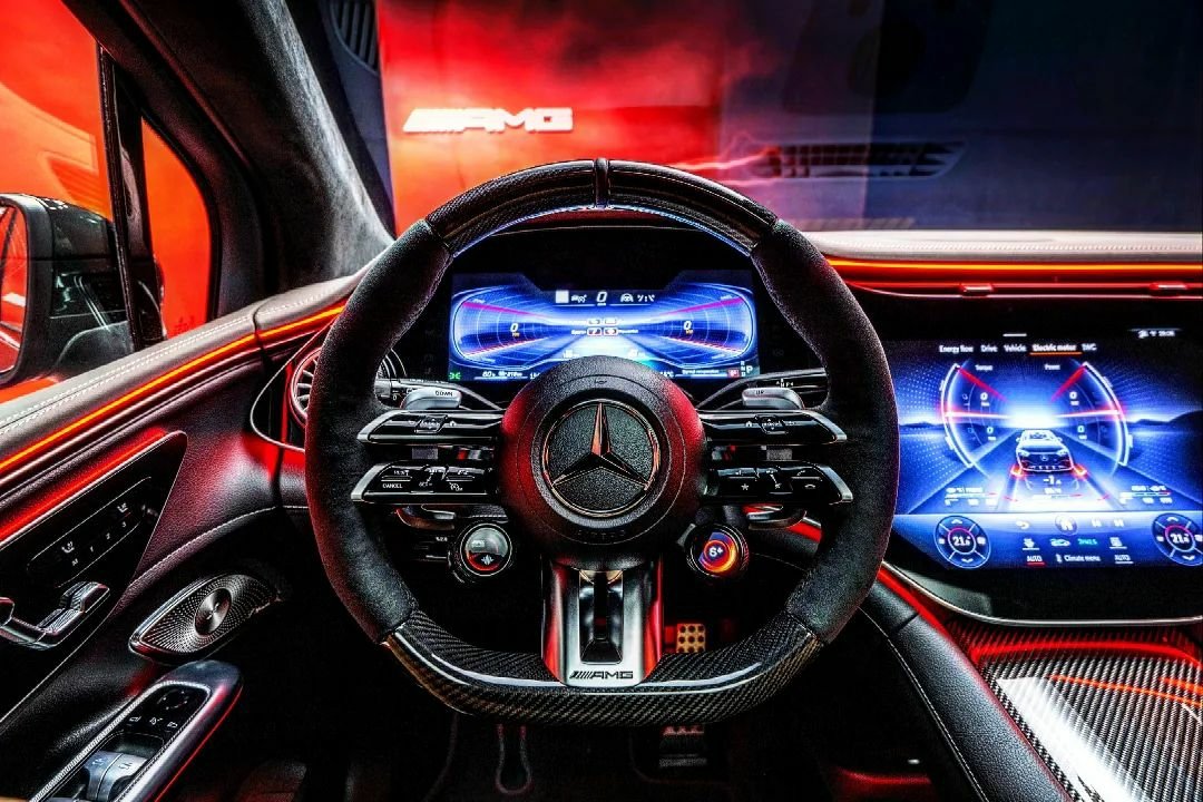 OtsileJK's tweet photo. The spec on this Mercedes-AMG EQE 53 looks so gangsta! https://t.co/vvNTuc9aA9