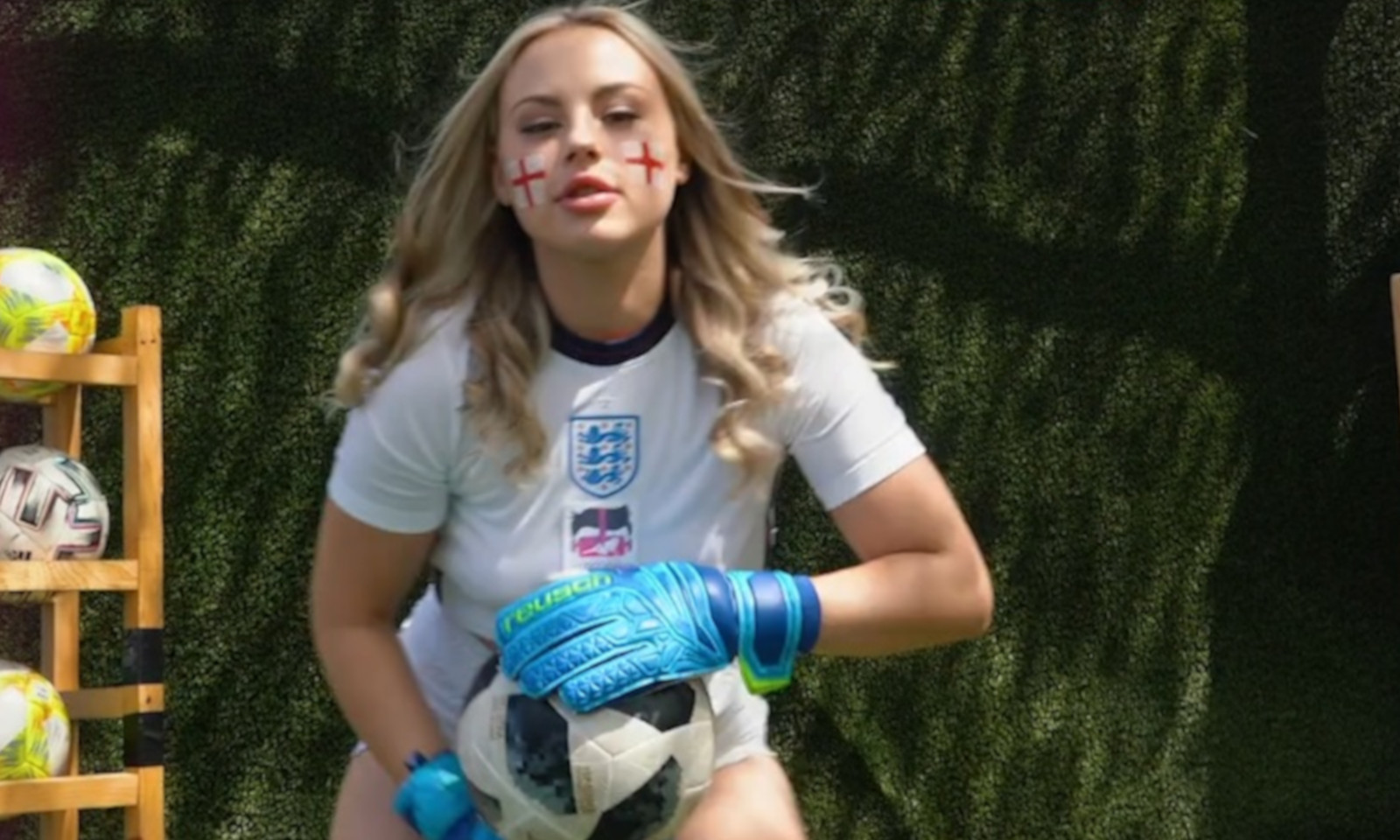 AVN Media Network on X: VR Bangers Launches 'VRB World Cup 2022'  t.covPsecuLDuN @VRBangers1 t.coUunqRetF8a  X