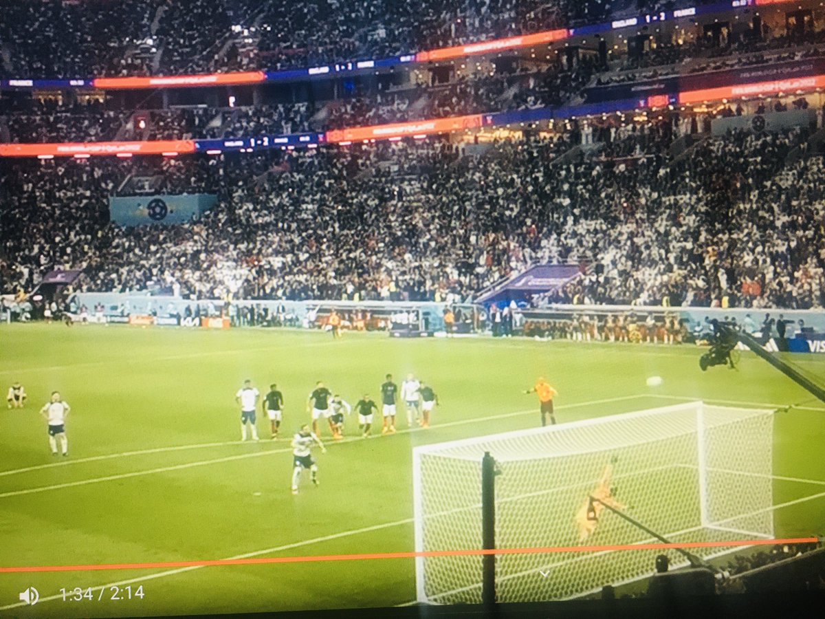 vtyagi2106's tweet photo. @anandmahindra Don't Worry Kane... Goal Post fell short to stop your ball. Give it a chance next time. 
Game is meant to be enjoyed...You Enjoyed, I (coach) enjoyed and moreover fans enjoyed...That's the biggest VICTORY! Not trophy but moments we are taking home. https://t.co/9knWJNeVve