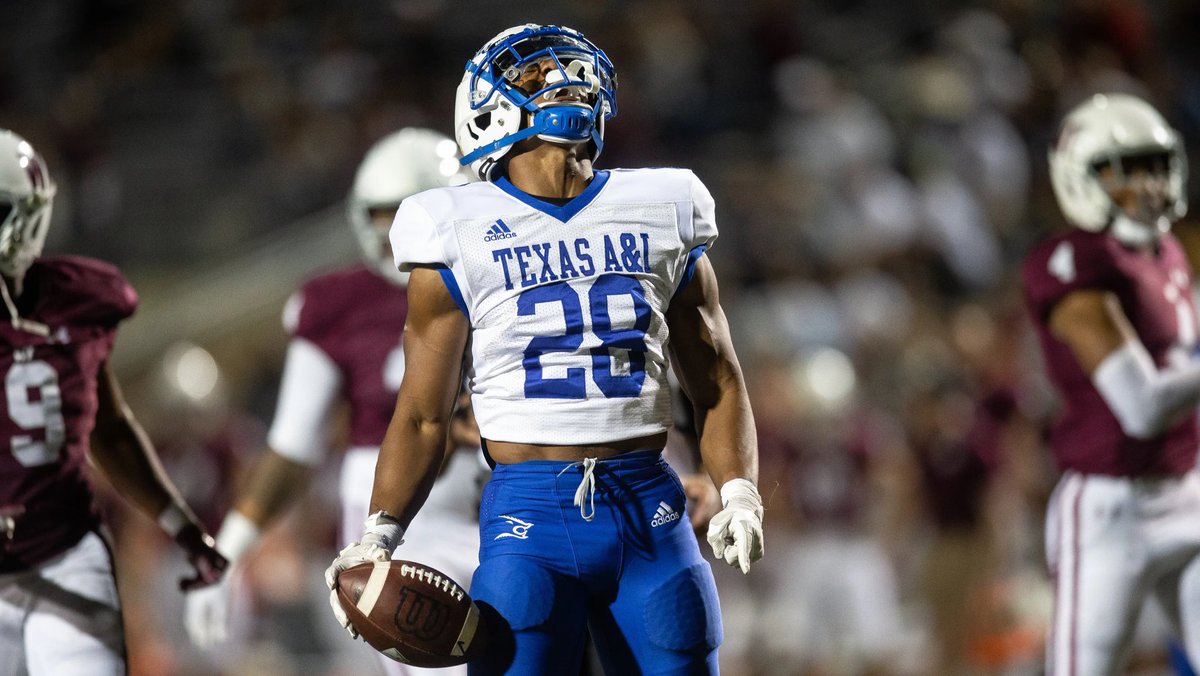 KeithWrightJr1's tweet photo. Blessed to receive an offer from Texas A&amp;M University-Kingsville! @Coach_Wiz91 @CoachPetty_ @JavelinaFB #MTXE https://t.co/nyGGJbix4d