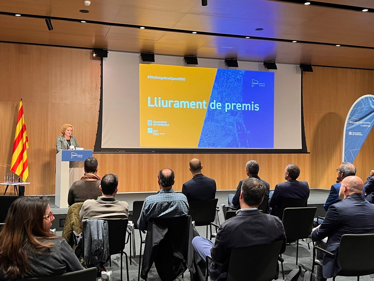 myriammoysset's tweet photo. Molt interessants els projectes finalistes presentats al #ChallengeNewSpaceICGC #SmartCatalonia Enhorabona als guanyadors:#Éirespás estudi línia litoral, @AgroPixel impacte catàstrofes-agricultura i @hemavgroup sequera pastures
Us esperem a @ICGCat x desenvolupar els projectes💪 https://t.co/eRIwUeV7nS