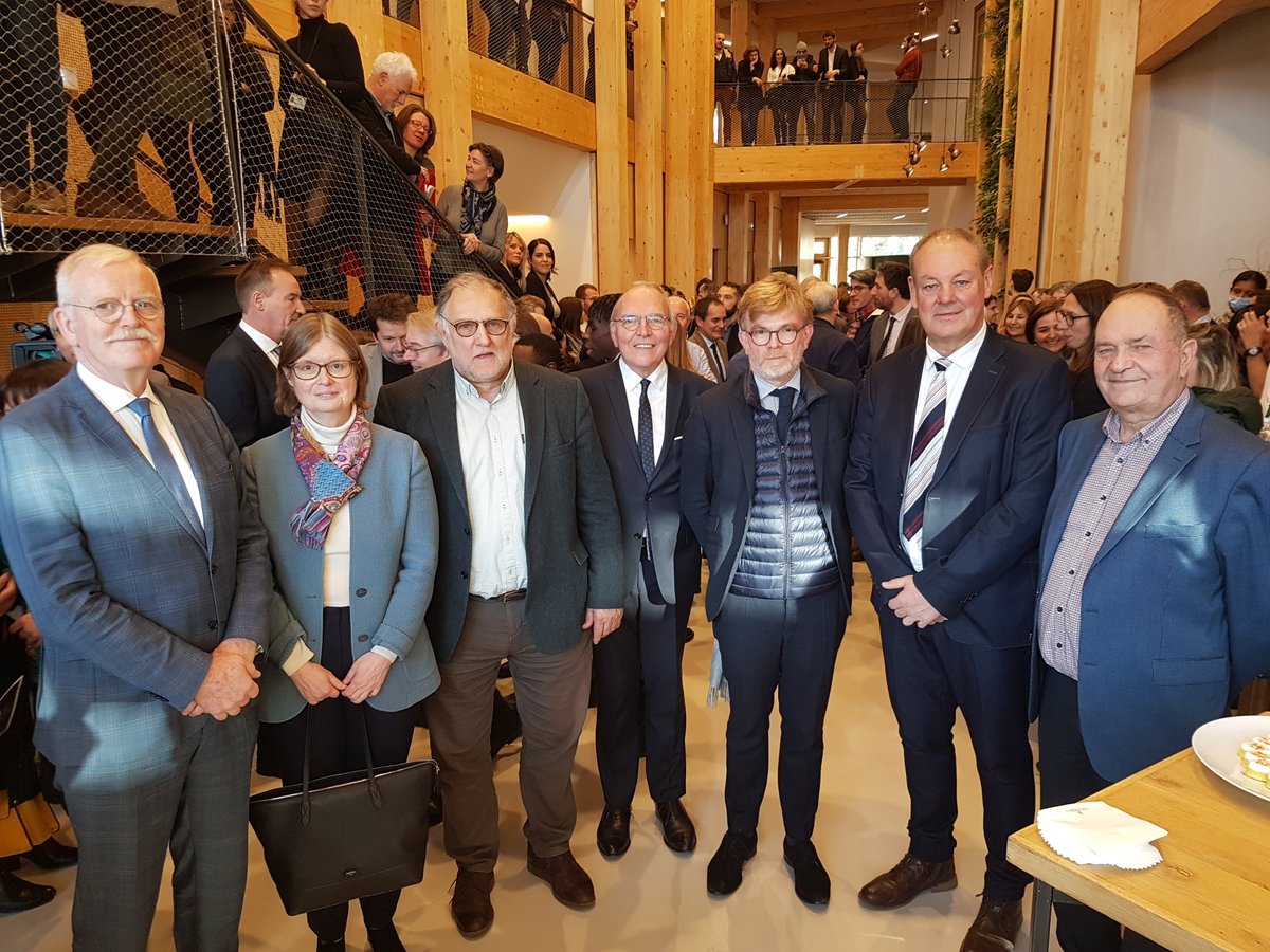 Nous nous réjouissons aujourd'hui de la signature de la convention <a href="/fncofor/">FNCOFOR</a> - <a href="/ONF_Officiel/">Office national des forêts</a> lors du CA de l'ONF.
En présence de <a href="/MFesneau/">Marc Fesneau</a>, <a href="/JarlierD/">Jarlier Dominique</a>, <a href="/JYCaullet/">Jean-Yves Caullet</a> et Valérie Metrich-Hecquet. 
🌳🌲Un partenariat renouvelé pour la gestion durable des #forêts communales.