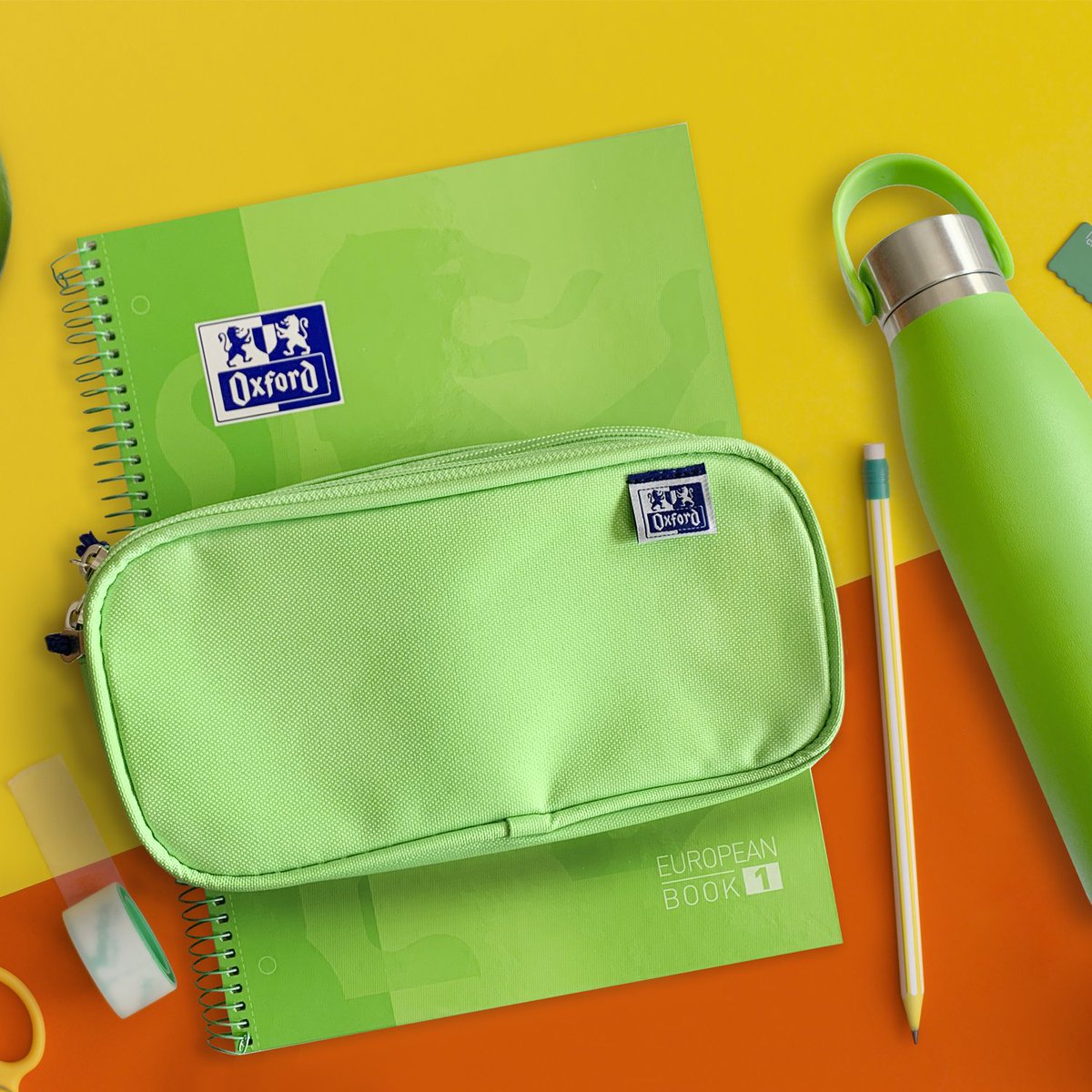 Cuaderno, carpeta, estuche y botella, ¡todo a juego! Con Oxford, los estudiantes pueden tener todo su material con su color favorito. ¡Y hay muchos para elegir! 📚 🔝