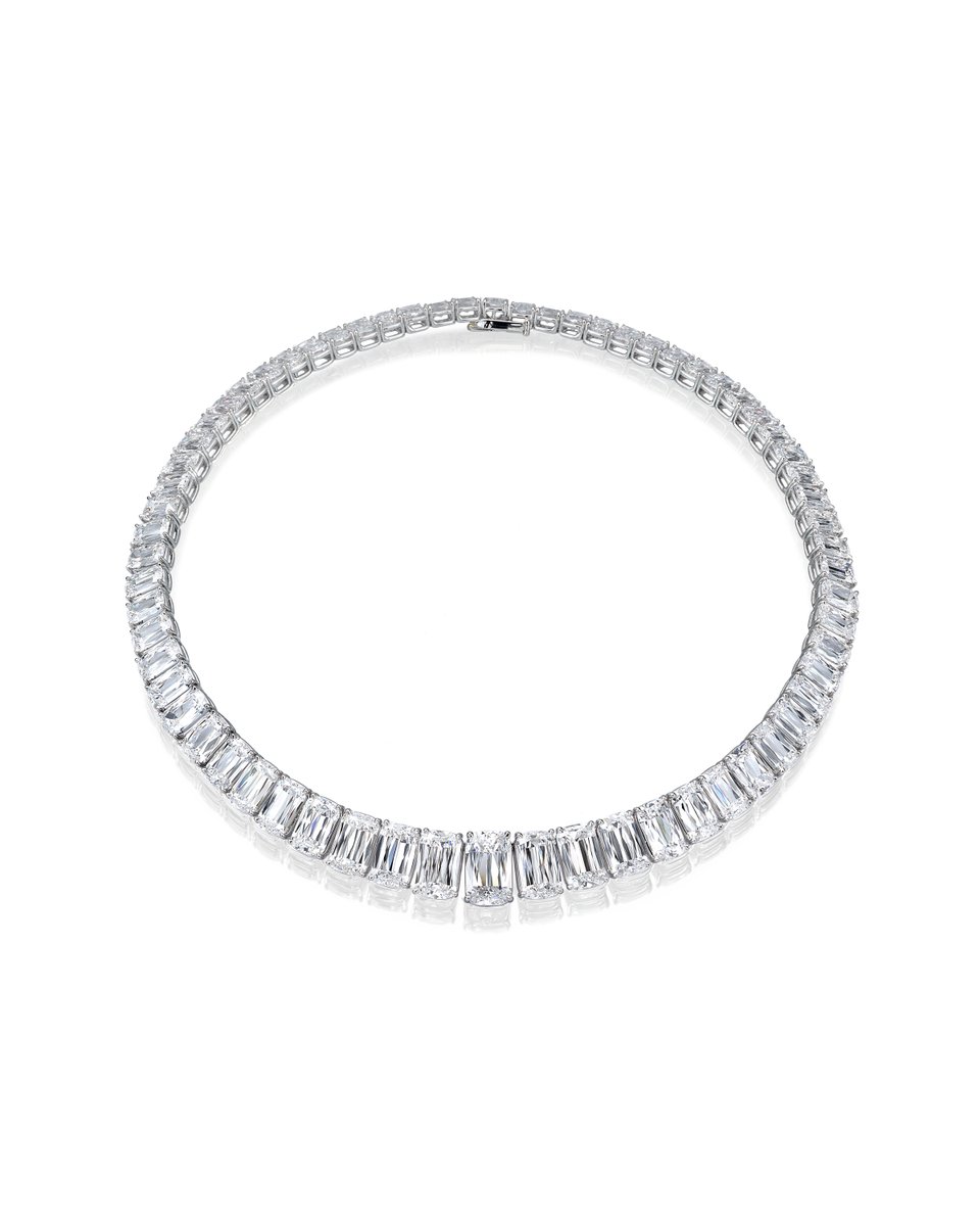 WilliamGoldberg's tweet photo. Present her with a breathtaking gift — #ASHOKAdiamonds, of course. From modern designs to timeless silhouettes, #ASHOKAdiamond jewelry makes the quintessential gift this holiday season.
.
Click the link below to see the glamorous gift guide: https://t.co/Gv7MC5F1T4 https://t.co/qEEbAbKPu1