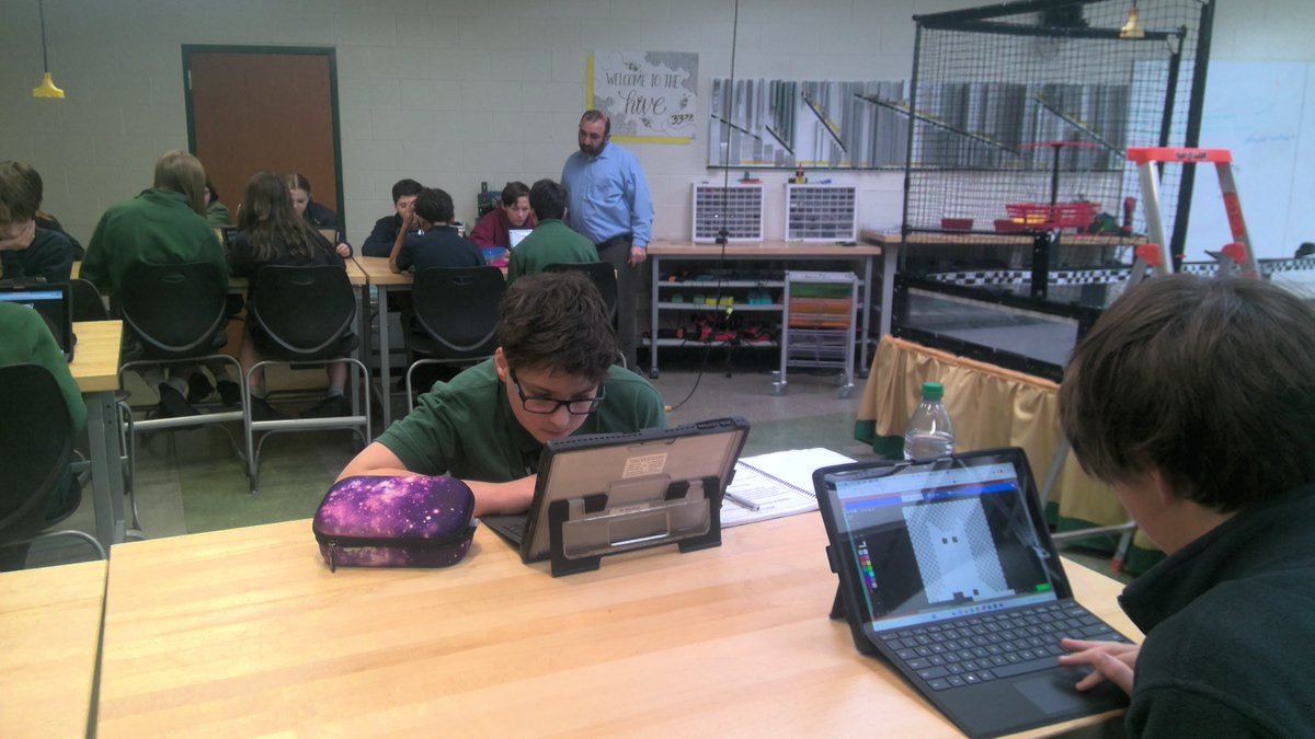 MelissYork's tweet photo. Last week students @NDPMA participated in various coding activities during community time to celebrate Computer Science Week! @EdenKonja @MicrosoftEDU https://t.co/awupqHxRNK