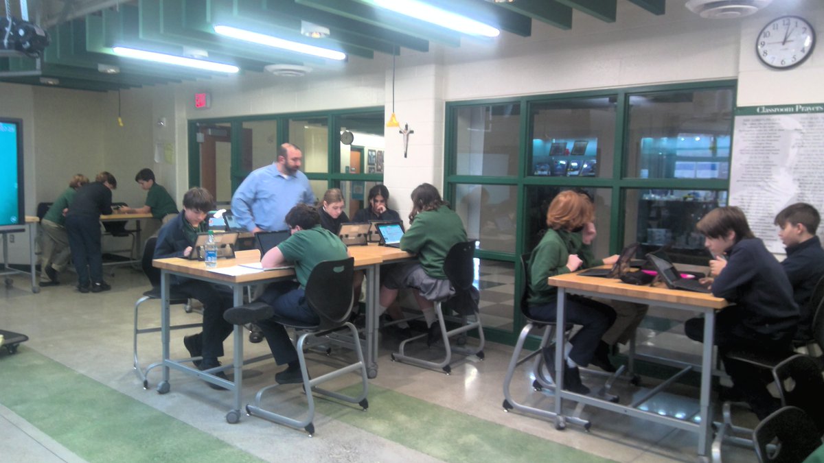 MelissYork's tweet photo. Last week students @NDPMA participated in various coding activities during community time to celebrate Computer Science Week! @EdenKonja @MicrosoftEDU https://t.co/awupqHxRNK