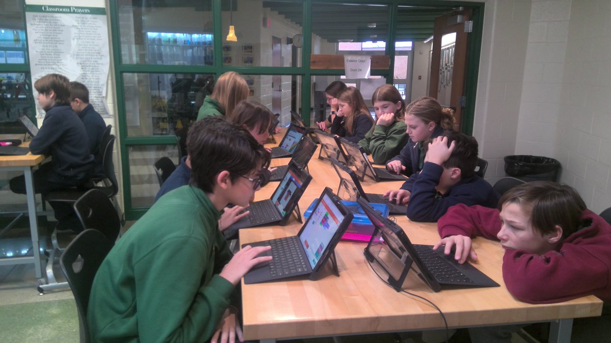 MelissYork's tweet photo. Last week students @NDPMA participated in various coding activities during community time to celebrate Computer Science Week! @EdenKonja @MicrosoftEDU https://t.co/awupqHxRNK