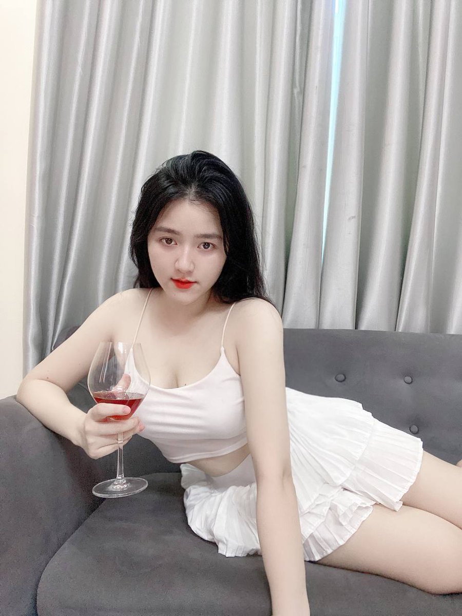 A glass of red wine on a gentle night makes me have better skin and sleep, a woman should know how to love herself. Good night!