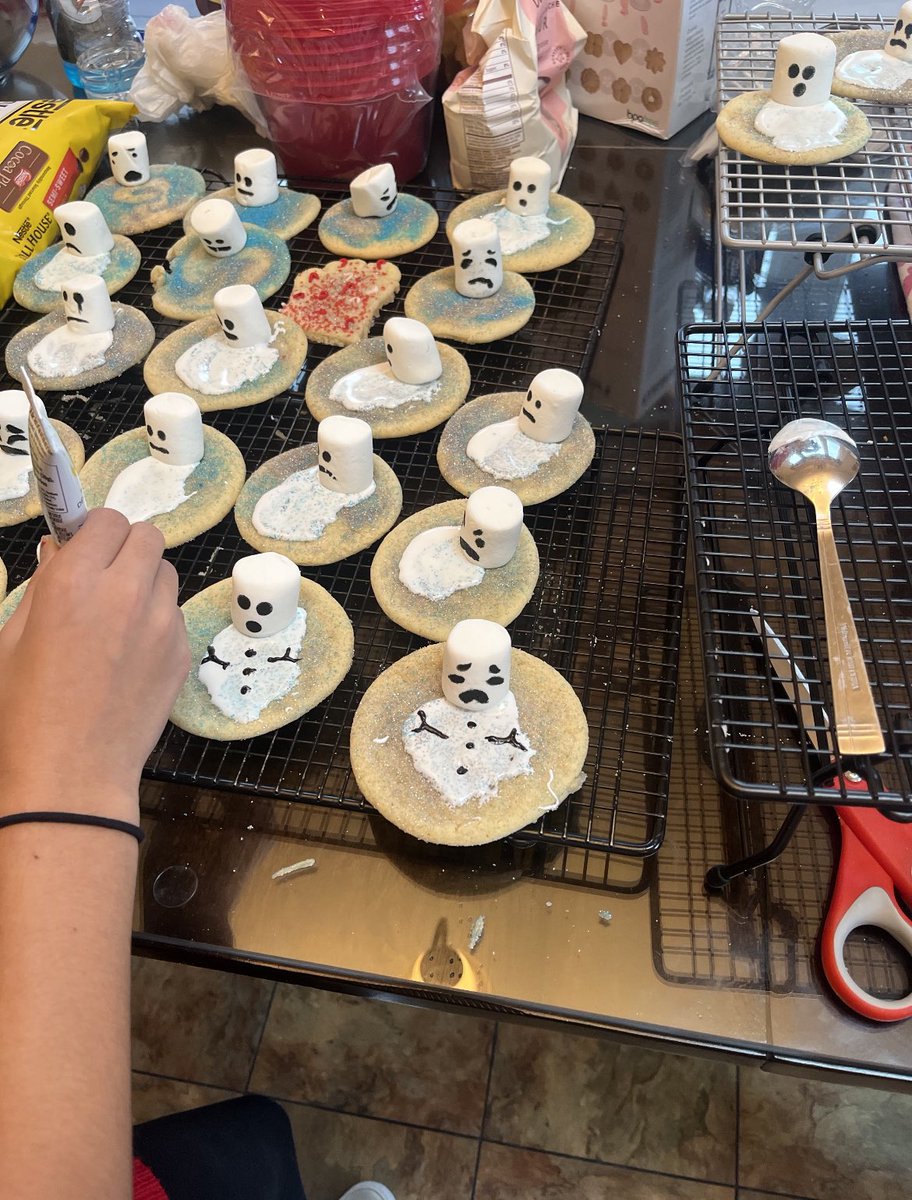 TheReal_Natali's tweet photo. #CookieDay these are our #SugarCookies from this weekends bake! #fox29goodday @AlexHolleyFOX29 @MikeFOX29 @SueSerioFox29 @RhiannonHope https://t.co/6VTbfaJMFz