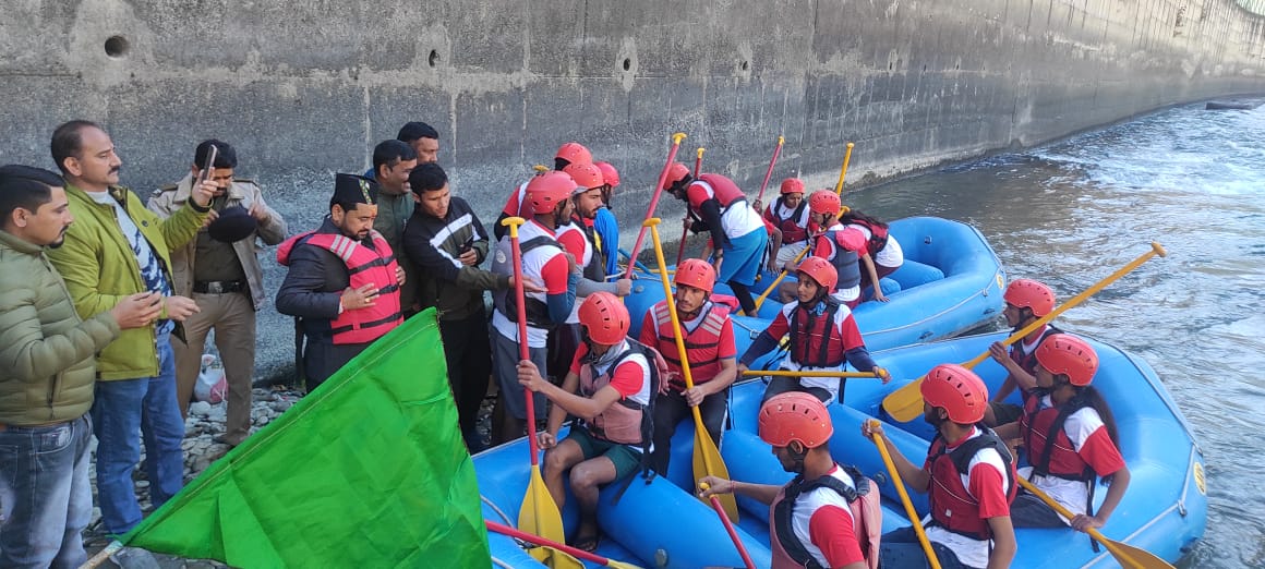 REAPUttarkashi's tweet photo. Inauguration of rafting at uttarkashi during event MLA gongori DPM REAP district tourism official were present # cafe on the wave running by kailashu LC #REAP
#adventure #sport #rafting #selfemployement
@basava_ias 
@REAPUttarakhand
@CdoUttarkashi https://t.co/HIFaLxckqw