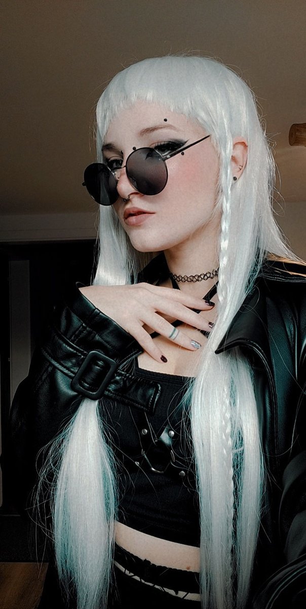 Drop on you knees slave. Lets begin ;)
Check out all my socials.. If you dare to play with me 
linktr.ee/hannahvonrose

#onlyfans #sexy #model #lingerie #onlyfansgirl #follow #love #of #like #beautiful #fitness #hot #cute #photography #tiktok #girl #tattoo #gothgirls #gothgf