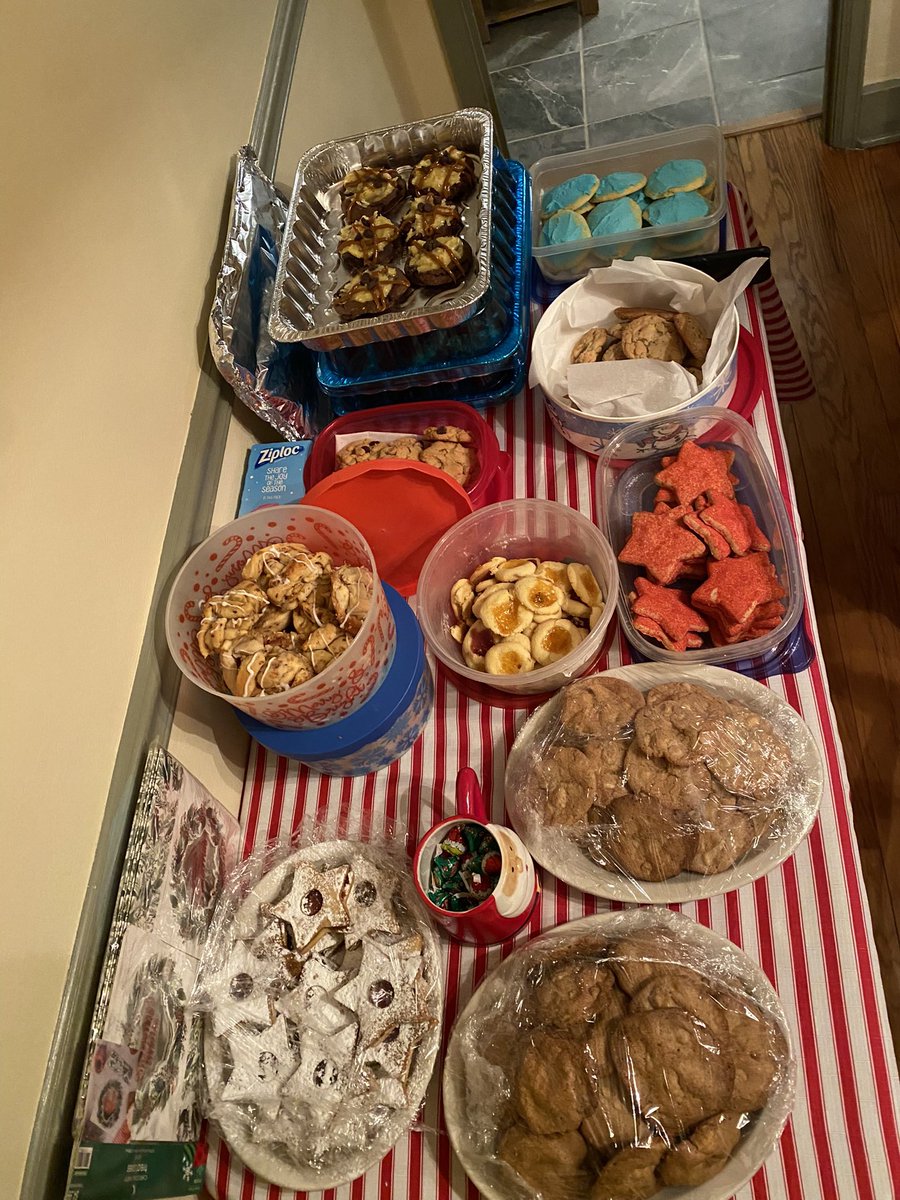 HollyBillera's tweet photo. @FOX29philly I love baking with tequila, sometimes I even put it in the food 🤪 https://t.co/B3m9tqTyHS