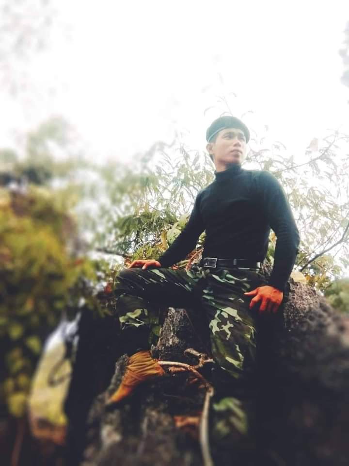 miN13700's tweet photo. 2 comrades of Karenni Army (KA) had fallen & some others were wounded during fighting which broke out when Karenni joint forces attacked a camp of military council near MarKhaYawShae village in Karenni State's Hpruso tsp on Dec 9.
RIP ๐ฅ๐ฅ
#2022Dec13Coup
#WhatsHappeninglnMyanmar https://t.co/He5iCKIca5