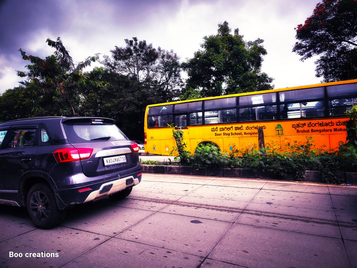 innn0centdevil's tweet photo. Rains have stopped and Bangalore is back with what its famous for...the most beautiful weather.#bangaloreweather #bangalorerains https://t.co/dkTxl0sGoe