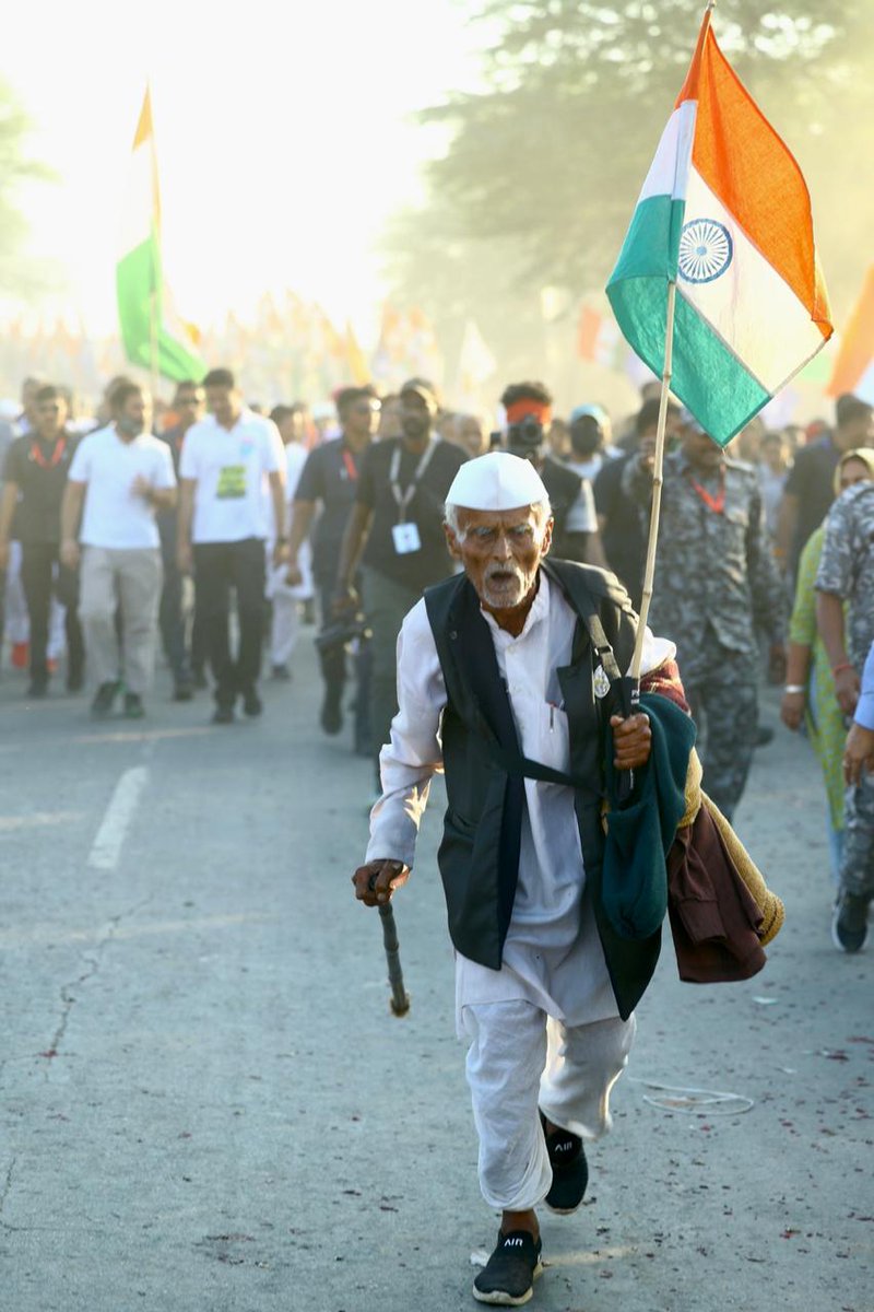 INCIndia's tweet photo. पथ के साथी 

#BharatJodoYatra https://t.co/d2tF4EAkYM