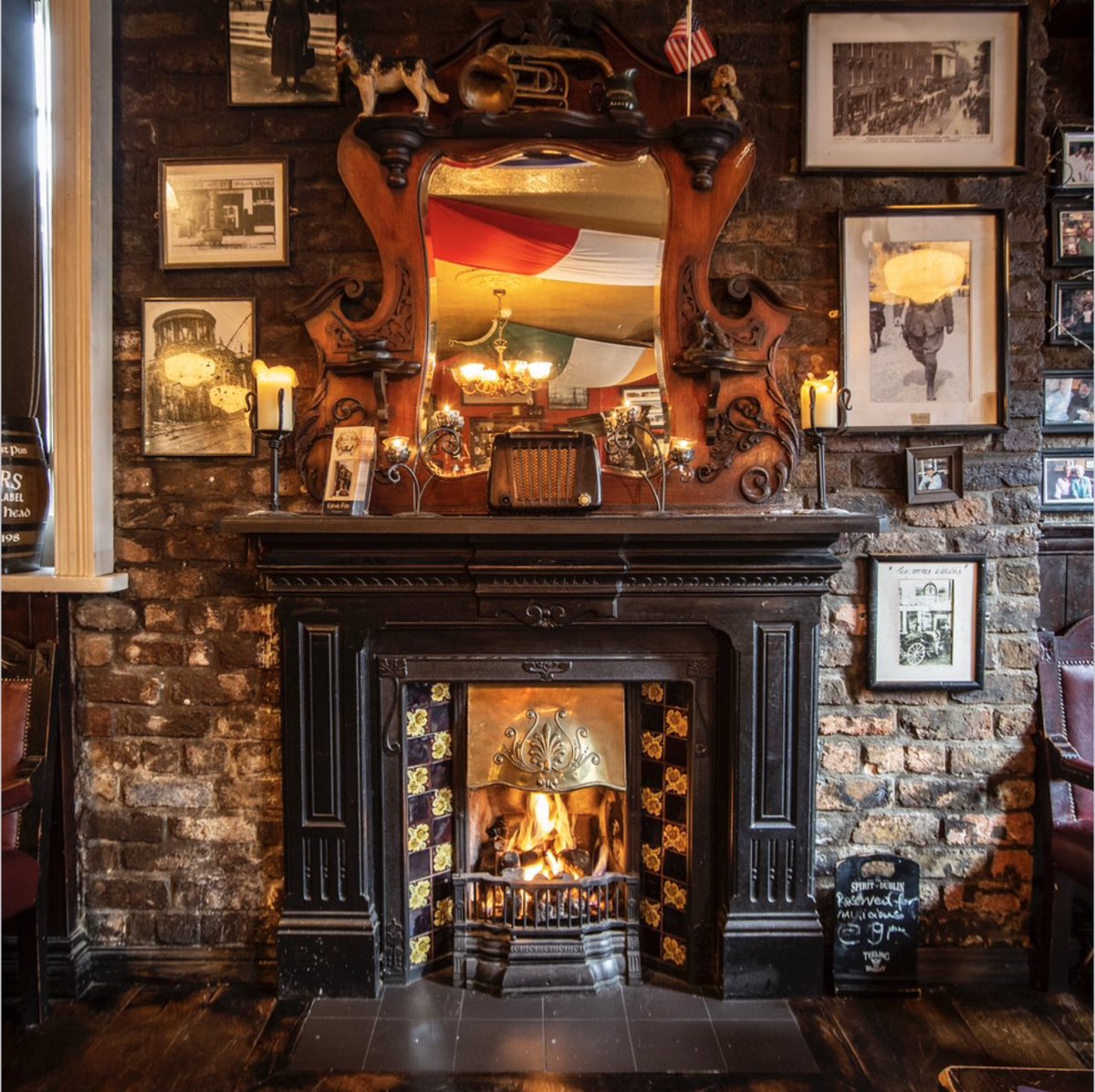 TheBrazenHead_'s tweet photo. Think of a happy place!! On a cold day, like today, it has to be in front of the fire, with a pint of the black stuff in The Brazen Head ☘️

#ireland #dublin #dublincity #irishpub #fire #thebrazenhead #thebrazenheaddublin https://t.co/QhmuqgyUhS