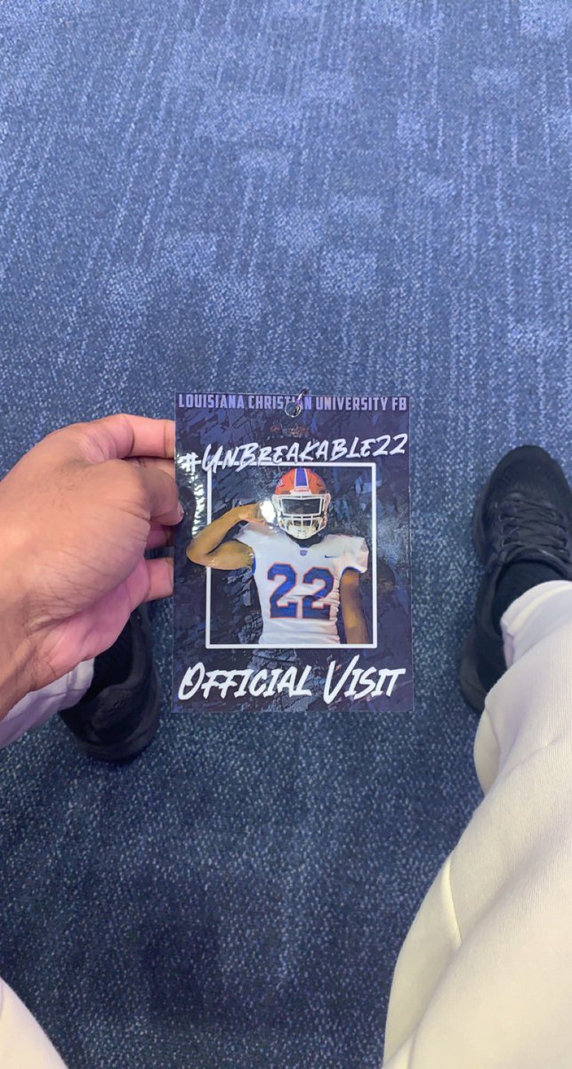 JadenYork15's tweet photo. Had a great visit at Louisiana Christian University 💙🧡 appreciate the hospitality @CoachPorter_LCU @CoachReger @drewmaddox8 @LCU_ftball https://t.co/aBbvlabzOv