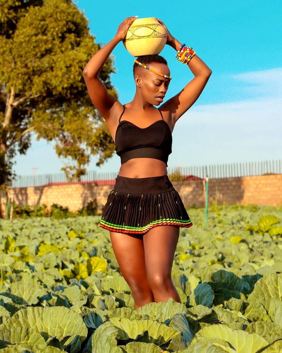 IamMzilikazi's tweet photo. FASHION WEEK: Dress to trill and make a statement #WeGotSwag 15 https://t.co/IpfaBONcLY