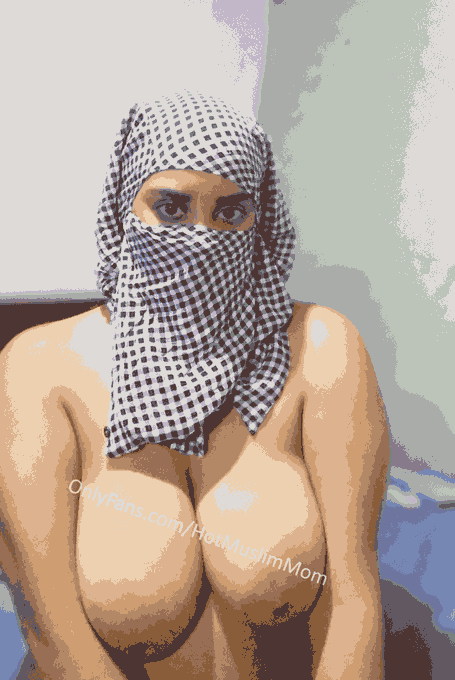 HotMuslimMom 🧕 - Arab Mom Gone Wild! - Would you play with my boobs? https://t.co/bsO3FouRNq