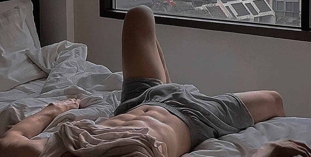 ㅤㅤ
ㅤㅤㅤㅤTodos nós somos cigarros a espera de alguém que nos ponha fogo.
ㅤㅤ
ㅤㅤ