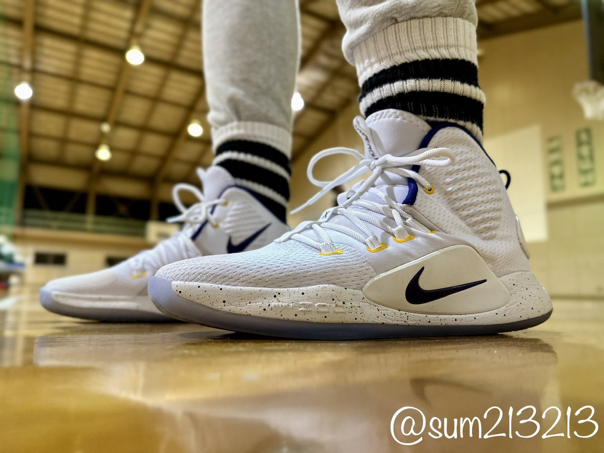 sum213213's tweet photo. 超一流のトレーナーさんのクリニックを見てシューティングして帰宅🏀今日も良い1日だった!
#NIKE
#HyperDunkX
#NicolaJokicPE
#Joker
#DONぐり https://t.co/pAgdSqoJV0