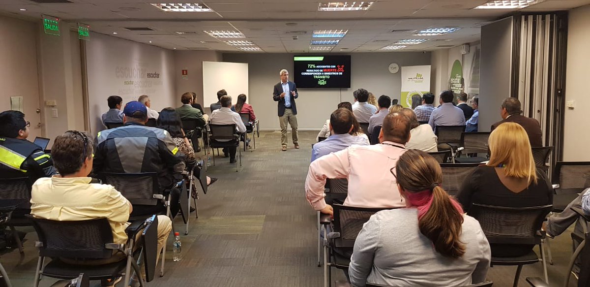 #AgendaMTT | Con exitosa convocatoria, se desarrolla en este momento la segunda reunión de trabajo del Pacto Nacional por la Seguridad Vial para sumar esfuerzos en la reducción de siniestros con fallecidos y lesionados en el tránsito en nuestro país. #MovámonosSeguros