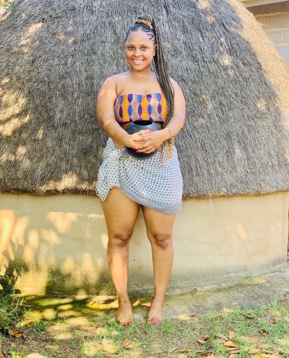 IamMzilikazi's tweet photo. FASHION WEEK: Dress to trill and make a statement #WeGotSwag 23 https://t.co/y5sUfavp2i